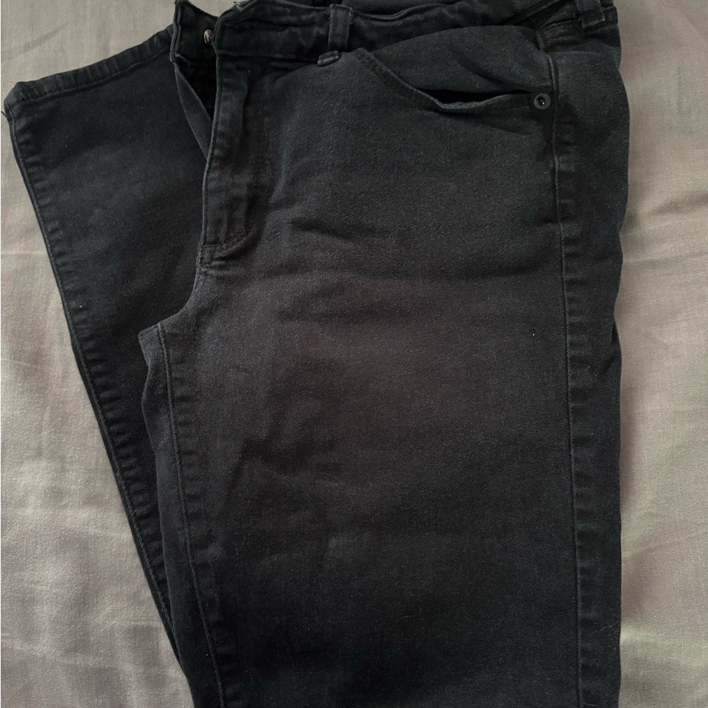 Universal Thread Women's Black Straight Leg Jeans